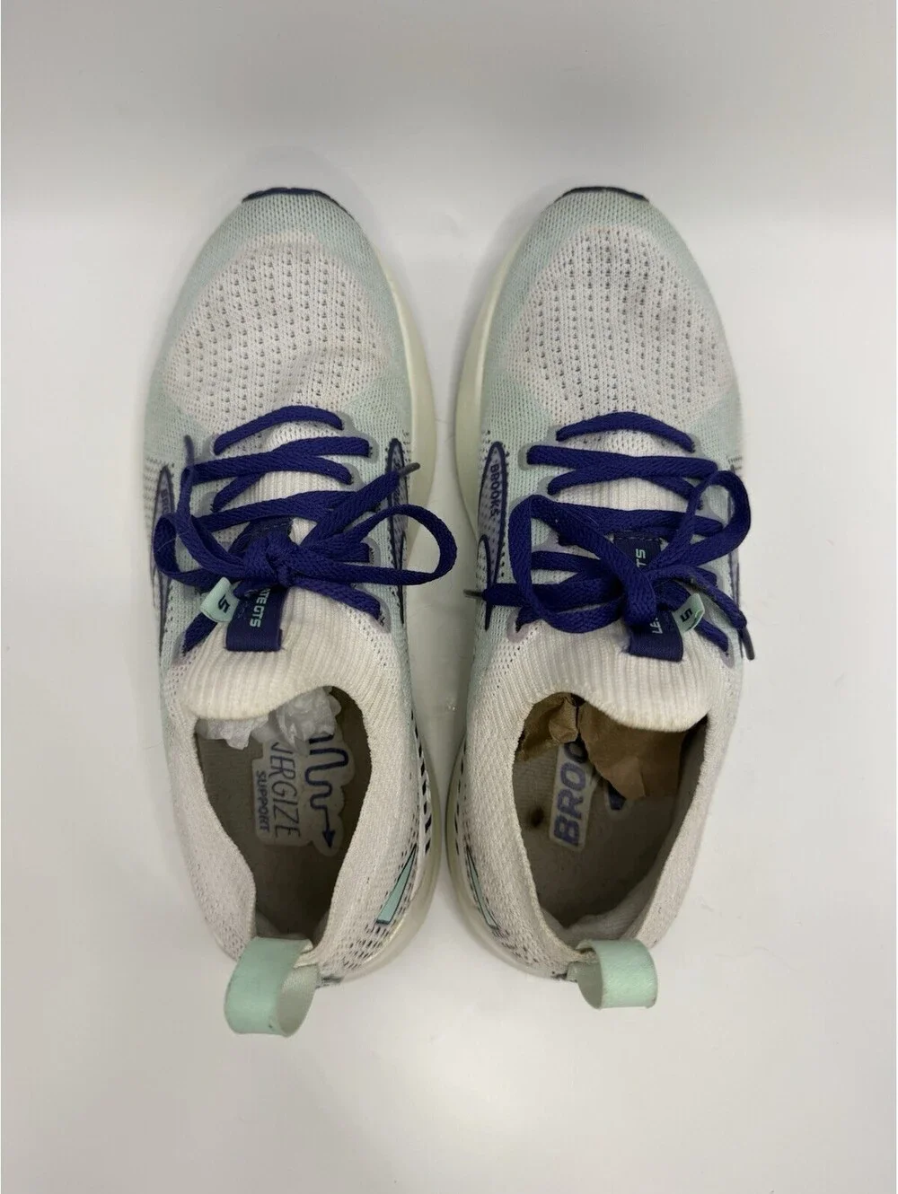 Brooks Women's Levitate SF GTS 5 1203601B127 White Running Shoes Sneakers Sz 7